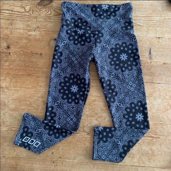 𝅺euc Lorna Jane Bandana Babe 7/8 core tight sz xs - Picture 3 of 8